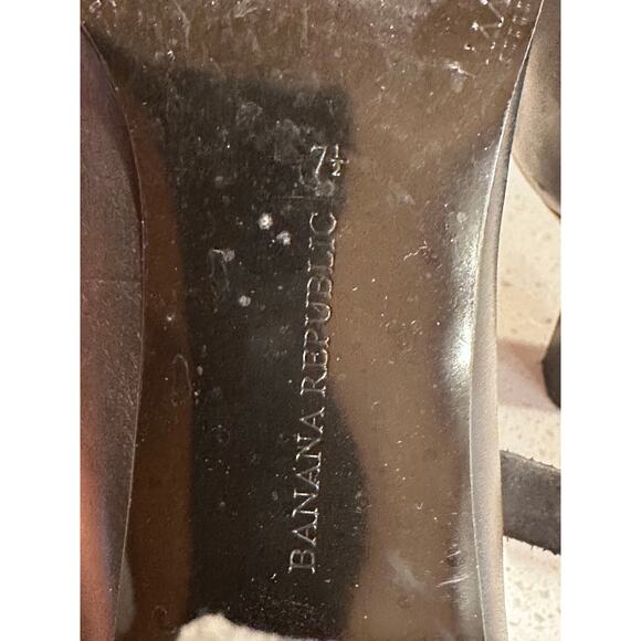 Banana Republic Classic Women's 7.5 Black Gold Mary Jane 3" Heel Shoe - Picture 7 of 8